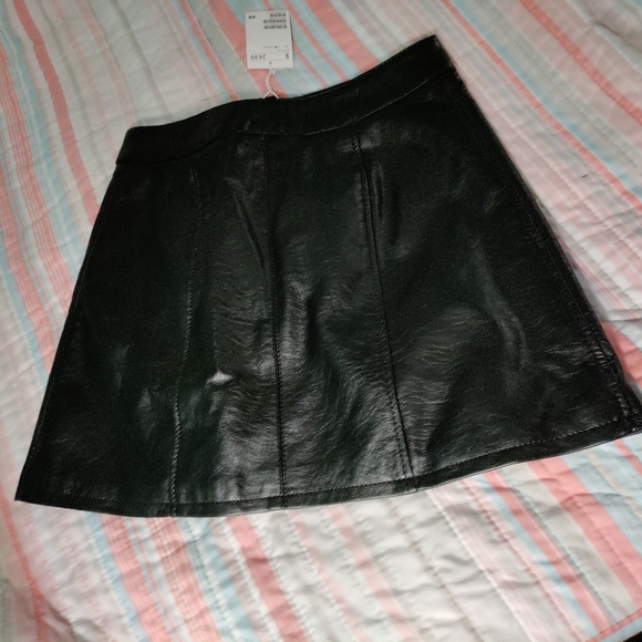 NWT Vegan Leather Mini - Picture 2 of 3